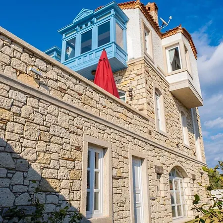 Fener Burnunda Denize Sifir Orjinaltas Malikane Willa *