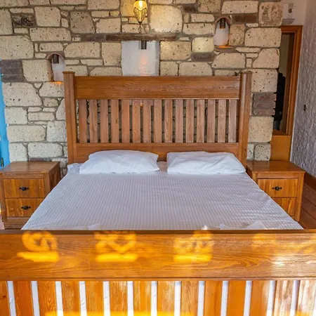 Fener Burnunda Denize Sifir Orjinaltas Malikane