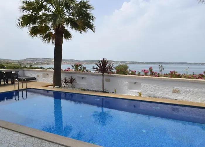 Fener Burnunda Denize Sifir Orjinaltas Malikane Villa